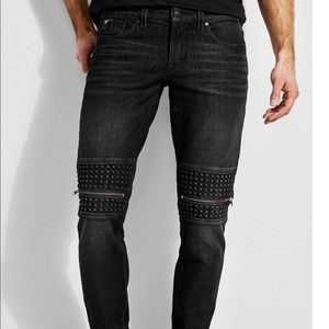 GUESS Men’s Studded Slim Tapered Jean